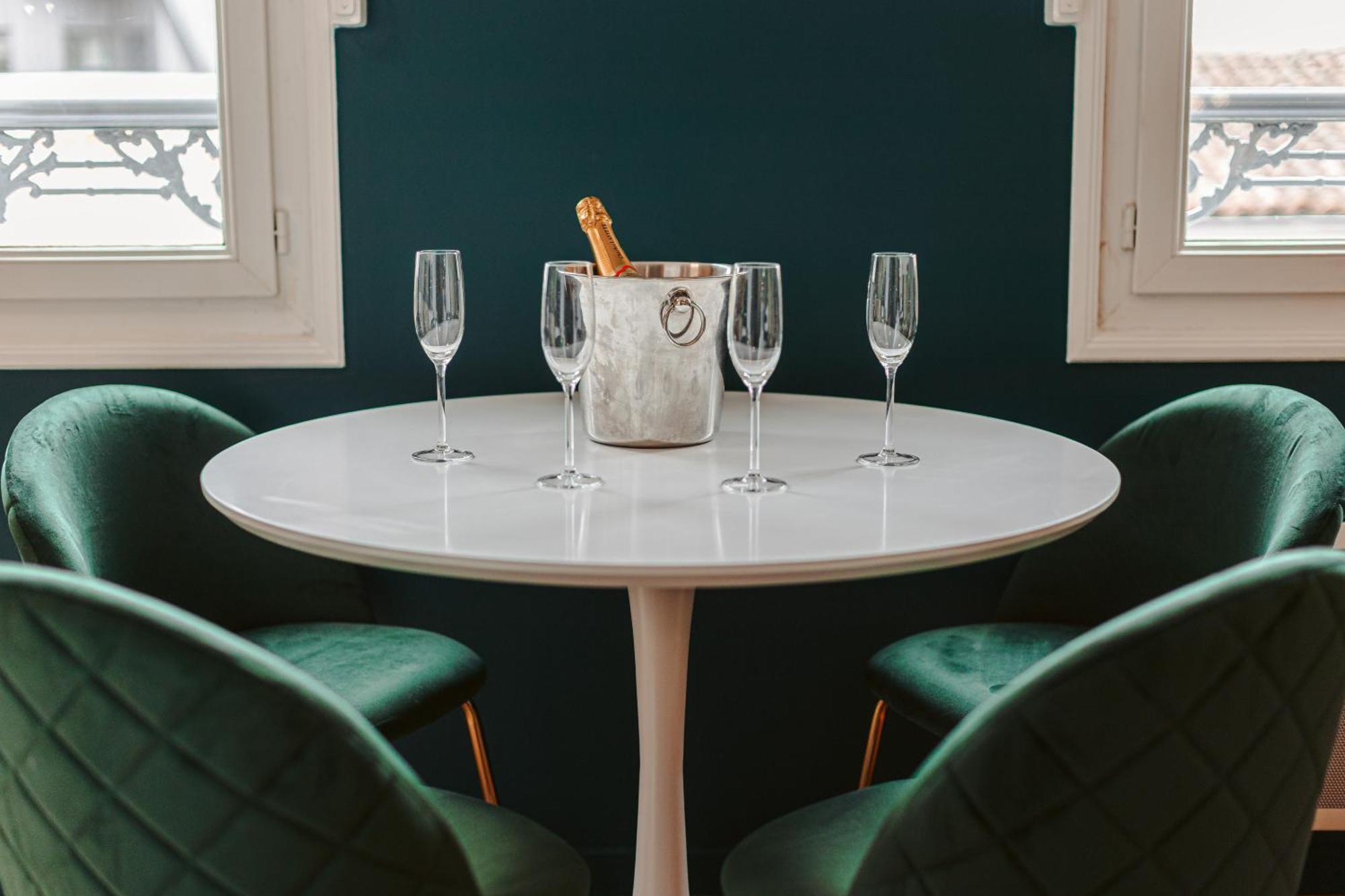Gatsby - Elegant, Central, Fibre, Tv 4k, Netflix, Literie Confortable Apartment